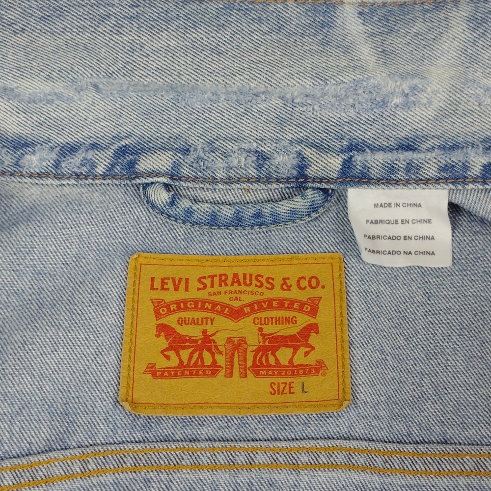 Levi Strauss & Co. Classic Blue Denim Mens Jacket. - Picture 13 of 16